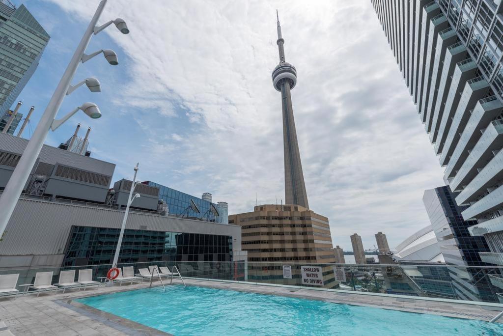 Skyline Suites - Walk To Mtcc, Acc, Rogers Centre & Entertainment District Toronto Exteriér fotografie